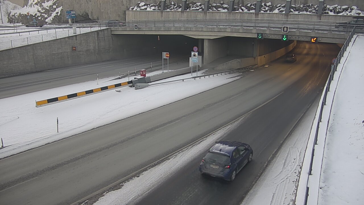 Weather Camera Image Road 12 Tampere, Rantatunneli boom, east, Tampere, Pirkanmaa