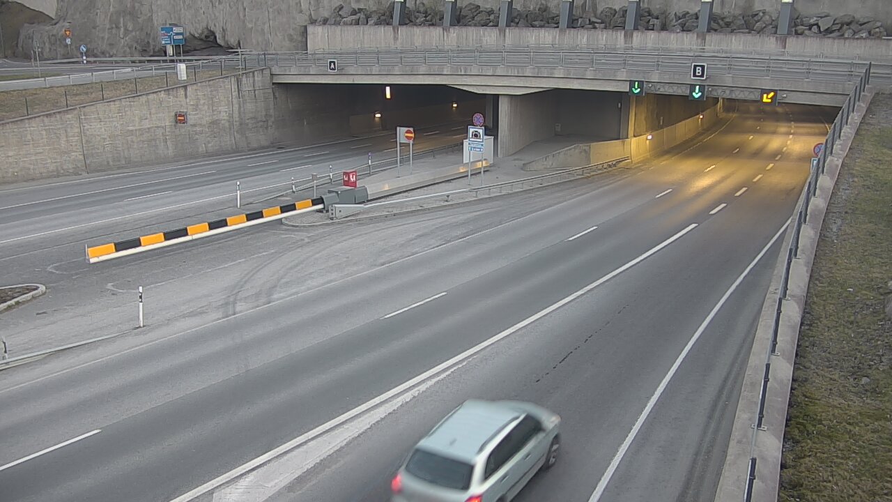 Kelikamerat Kuva Tie 12 Tampere, Rantatunneli puomi, itä, Tampere, Pirkanmaa