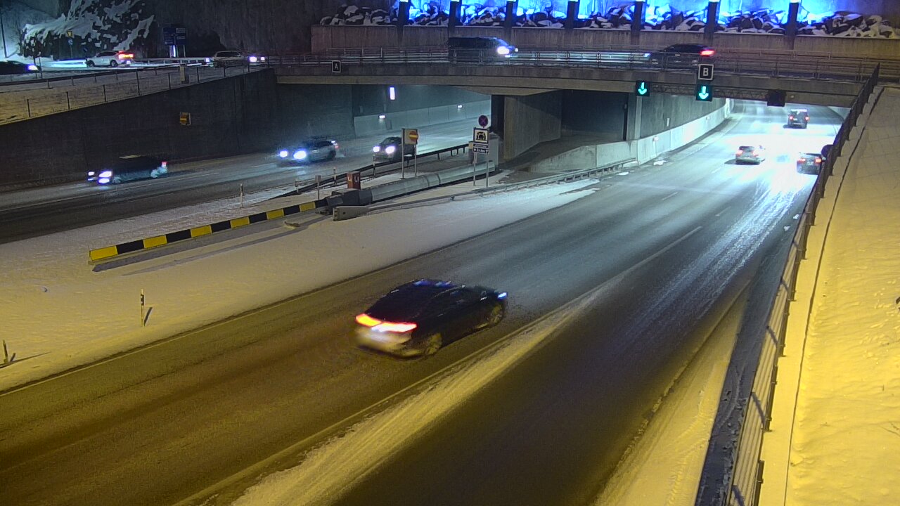 Weather Camera Image Road 12 Tampere, Rantatunneli boom, east, Tampere, Pirkanmaa