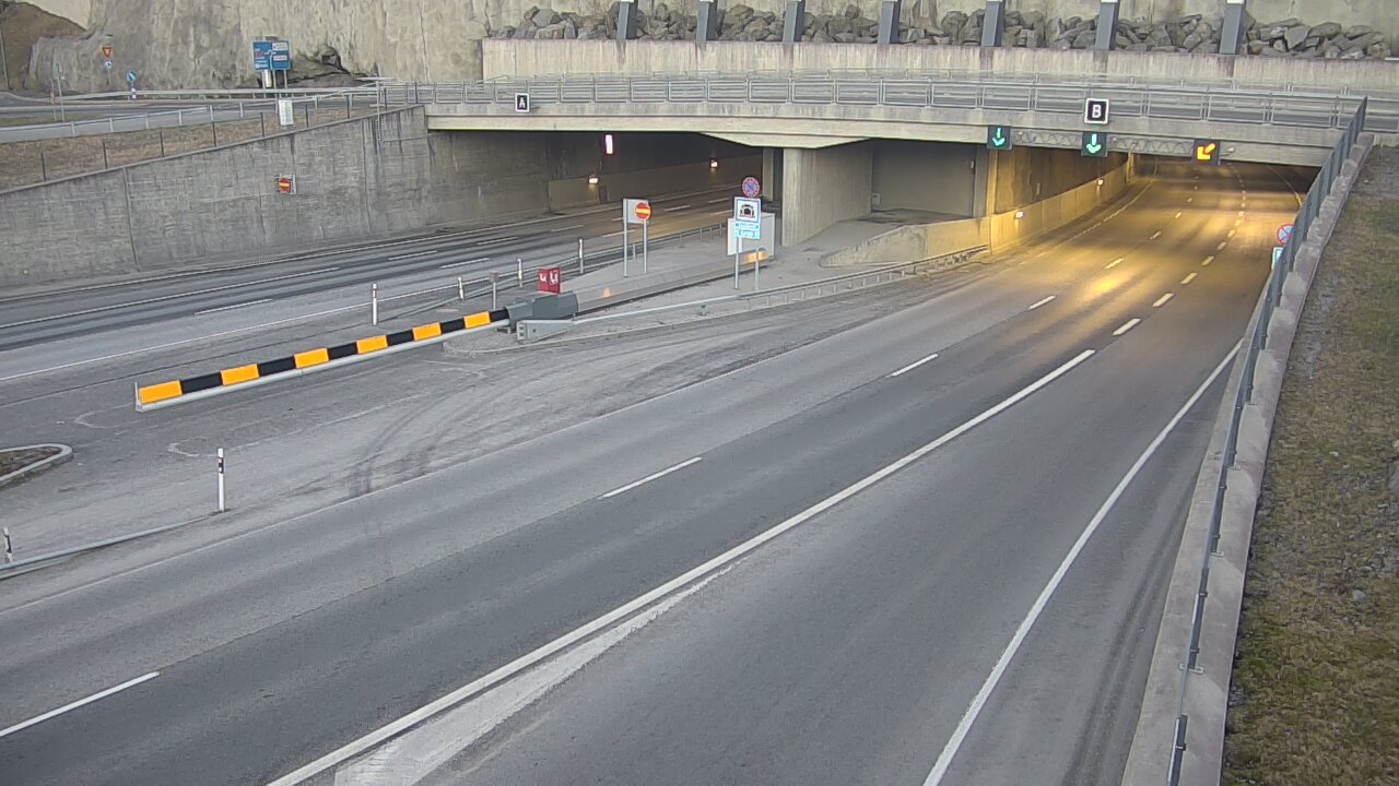 Kelikamerat Kuva Tie 12 Tampere, Rantatunneli puomi, itä, Tampere, Pirkanmaa