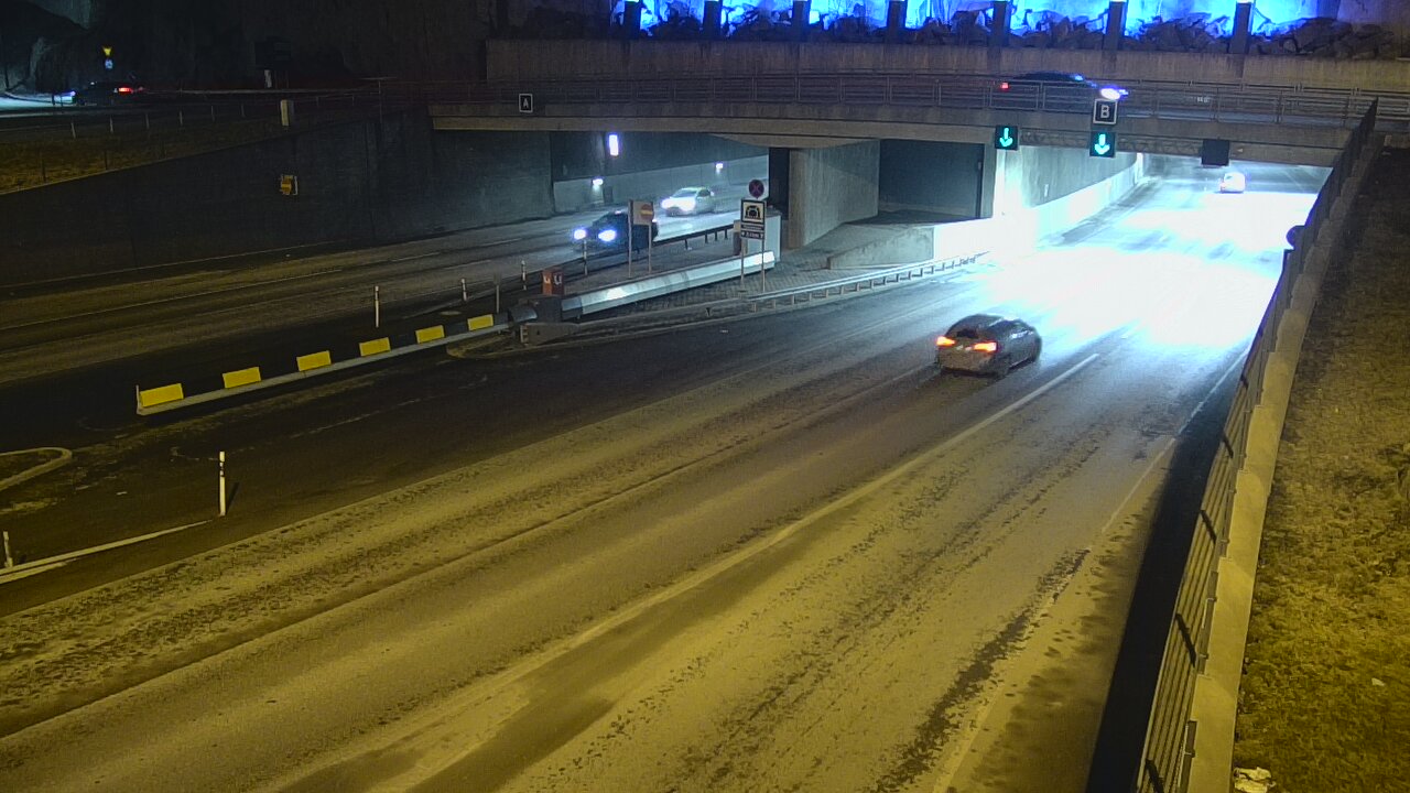 Weather Camera Image Road 12 Tampere, Rantatunneli boom, east, Tampere, Pirkanmaa