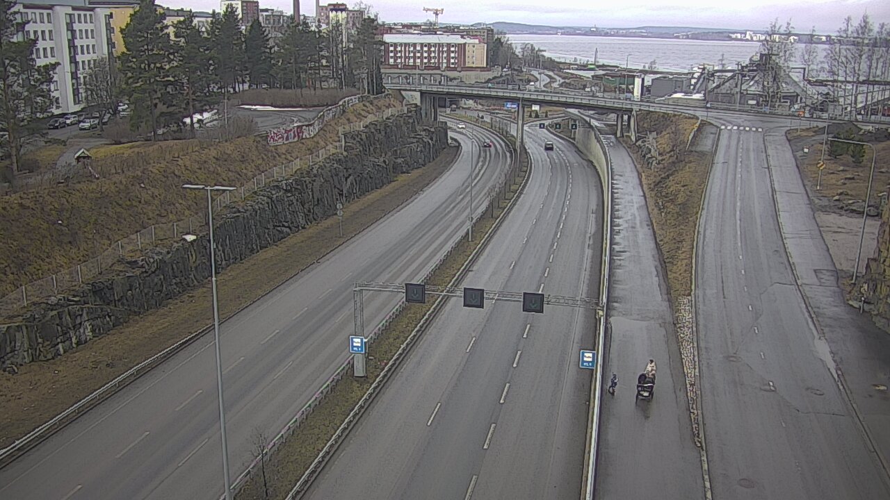 Weather Camera Image Väg 12 Tammerfors, Marjatansilta, Tampere, Pirkanmaa