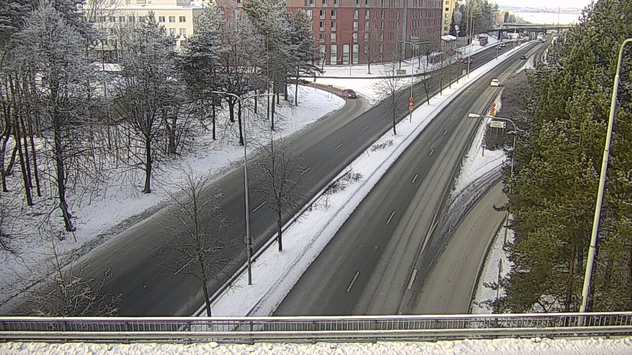 Weather Camera Image Road 12 Tampere, Kalevan puistotie, Tampere, Pirkanmaa