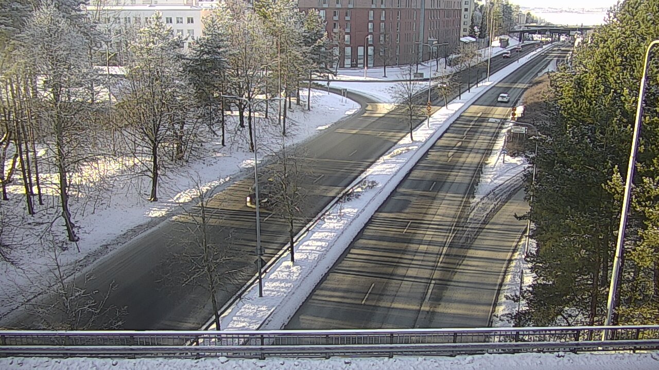 Weather Camera Image Road 12 Tampere, Kalevan puistotie, Tampere, Pirkanmaa