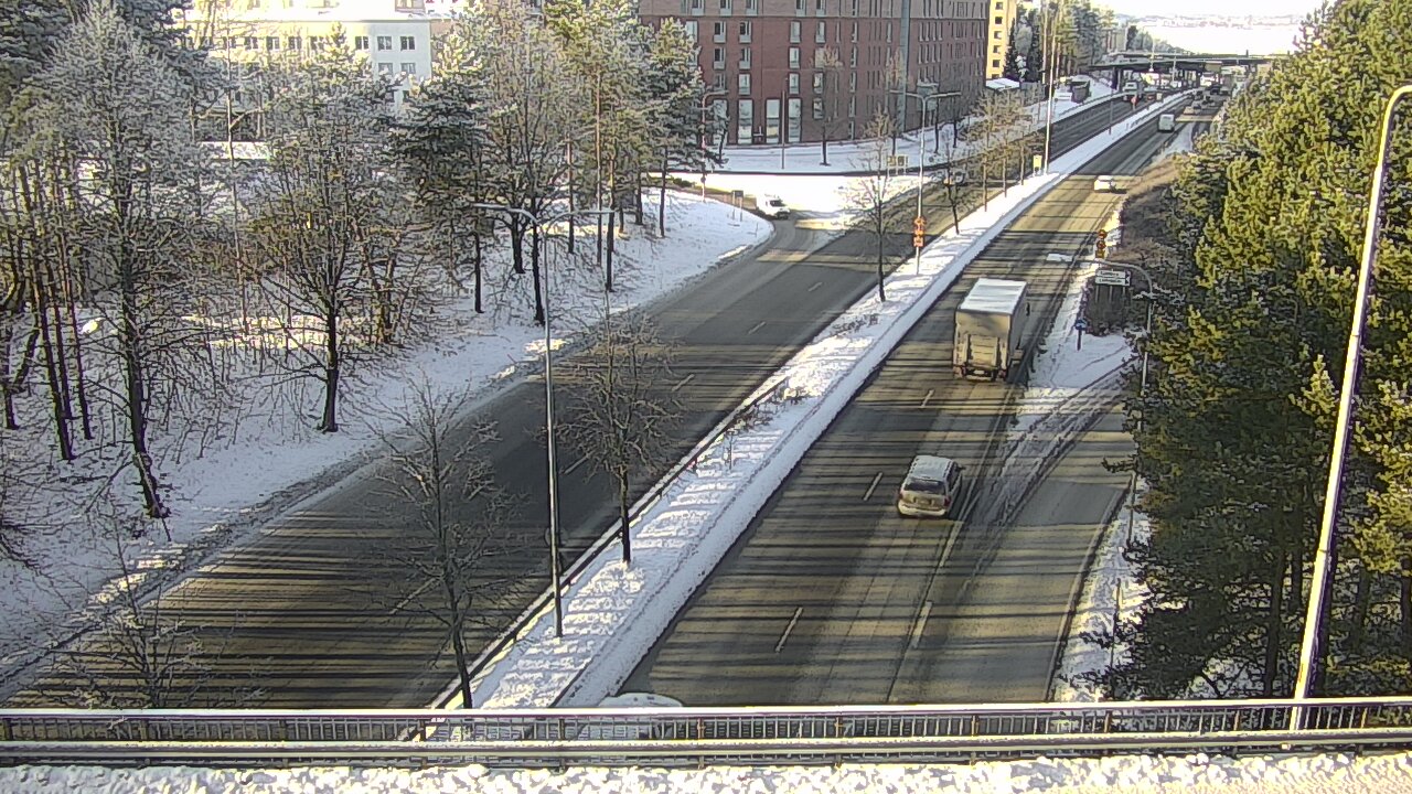 Weather Camera Image Road 12 Tampere, Kalevan puistotie, Tampere, Pirkanmaa