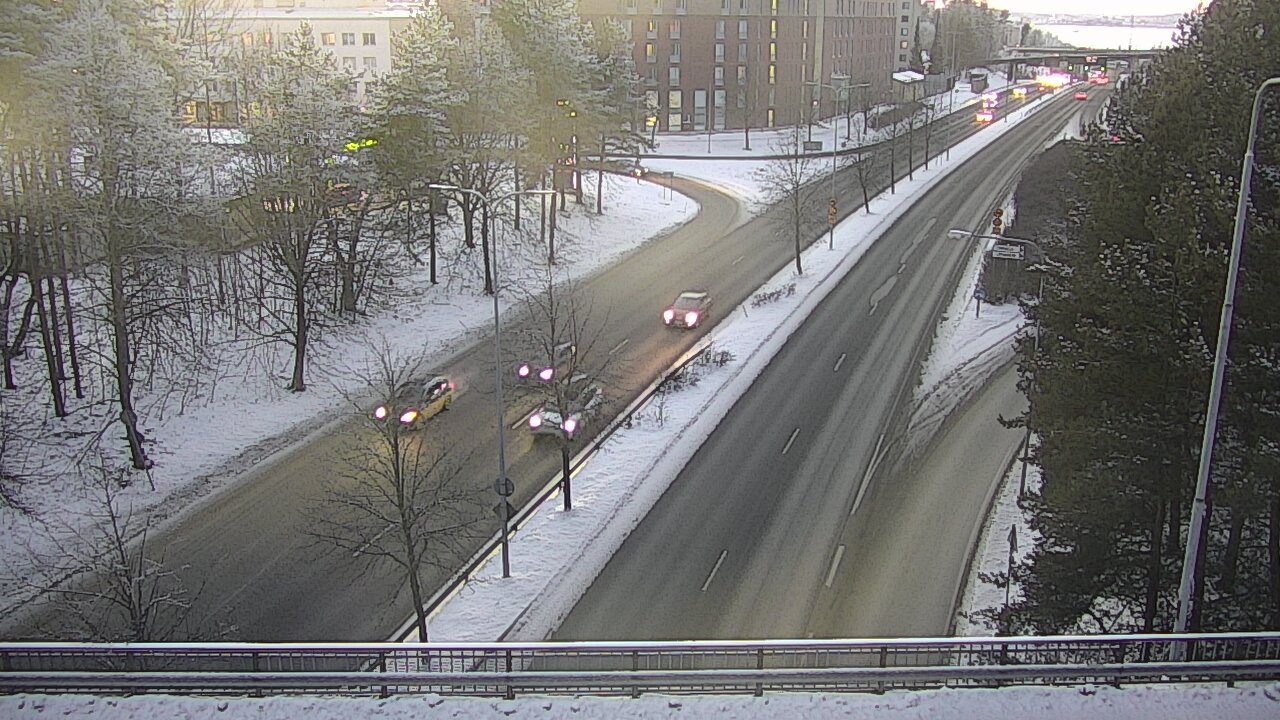 Weather Camera Image Road 12 Tampere, Kalevan puistotie, Tampere, Pirkanmaa