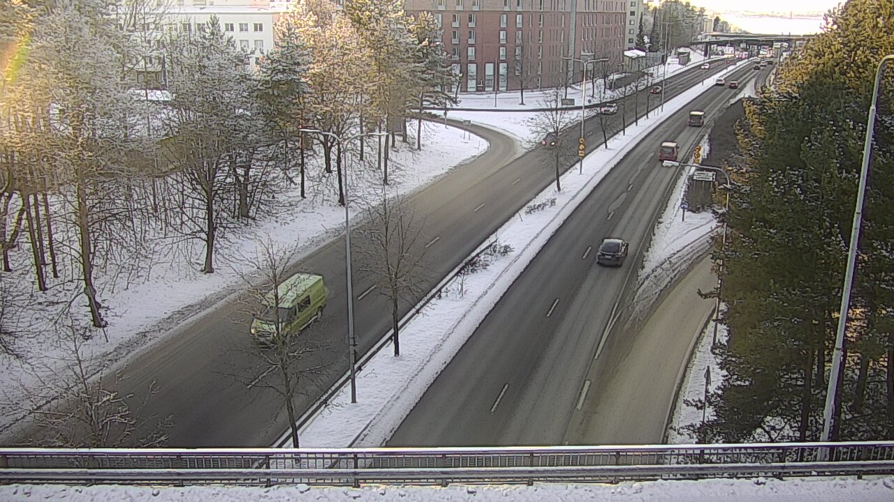 Weather Camera Image Road 12 Tampere, Kalevan puistotie, Tampere, Pirkanmaa