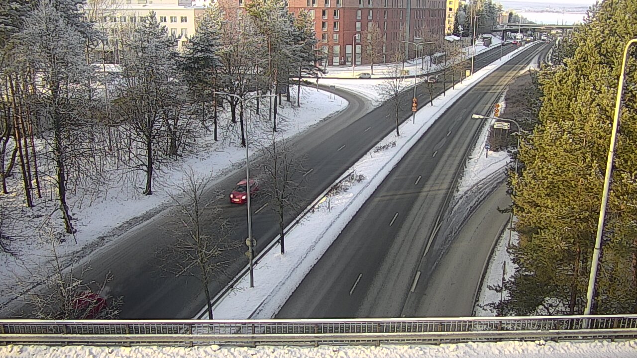Weather Camera Image Road 12 Tampere, Kalevan puistotie, Tampere, Pirkanmaa