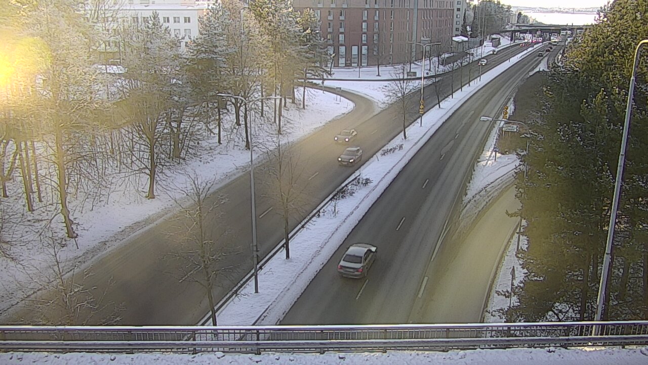 Weather Camera Image Road 12 Tampere, Kalevan puistotie, Tampere, Pirkanmaa