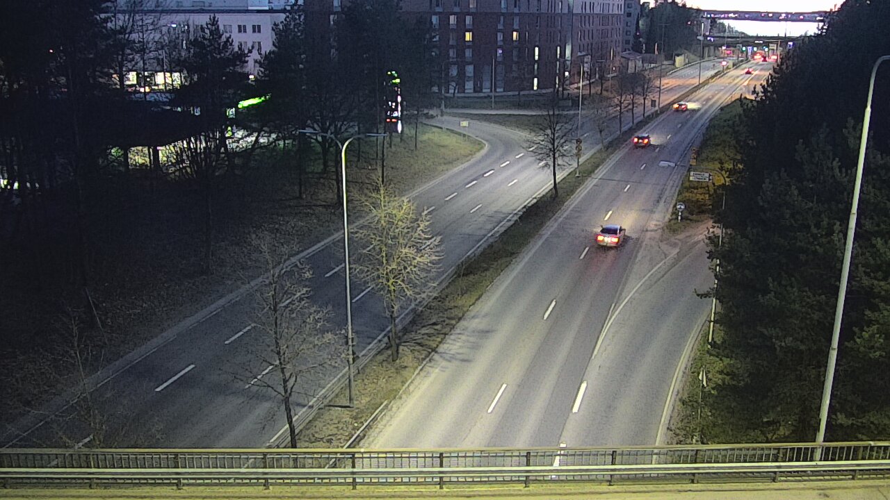 Weather Camera Image Road 12 Tampere, Kalevan puistotie, Tampere, Pirkanmaa