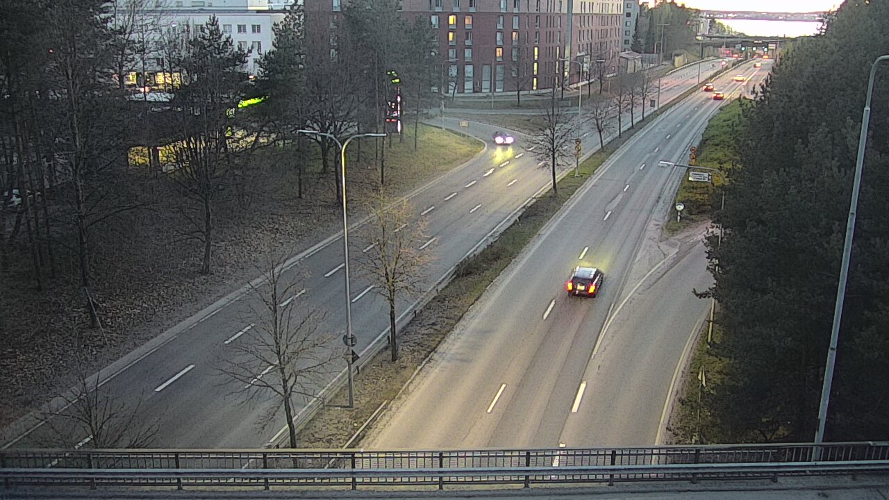 Weather Camera Image Road 12 Tampere, Kalevan puistotie, Tampere, Pirkanmaa