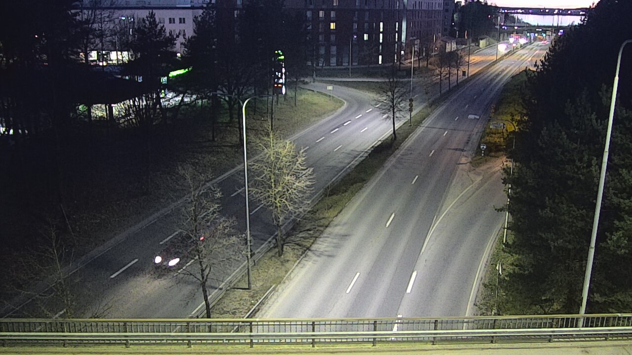 Weather Camera Image Road 12 Tampere, Kalevan puistotie, Tampere, Pirkanmaa