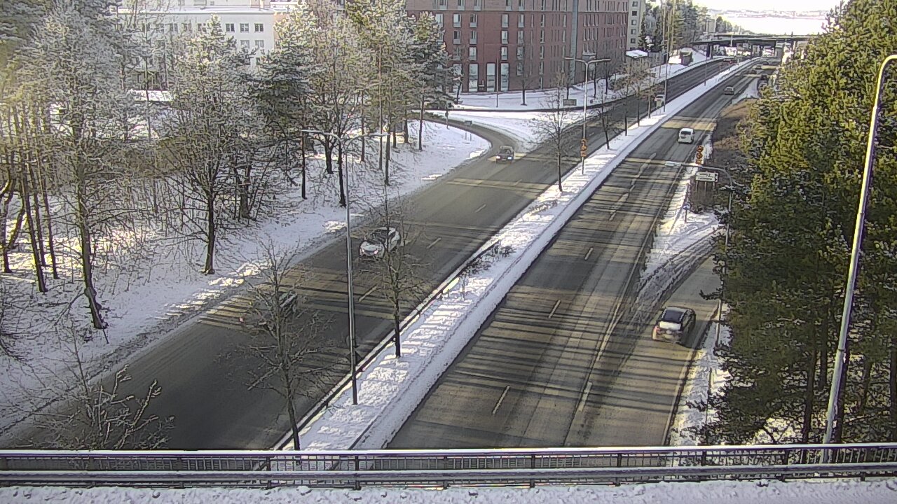 Weather Camera Image Road 12 Tampere, Kalevan puistotie, Tampere, Pirkanmaa