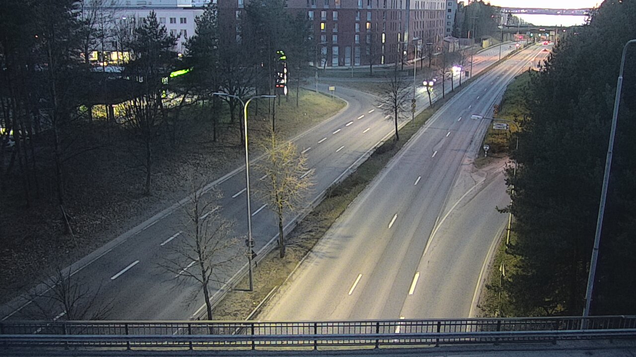 Weather Camera Image Road 12 Tampere, Kalevan puistotie, Tampere, Pirkanmaa