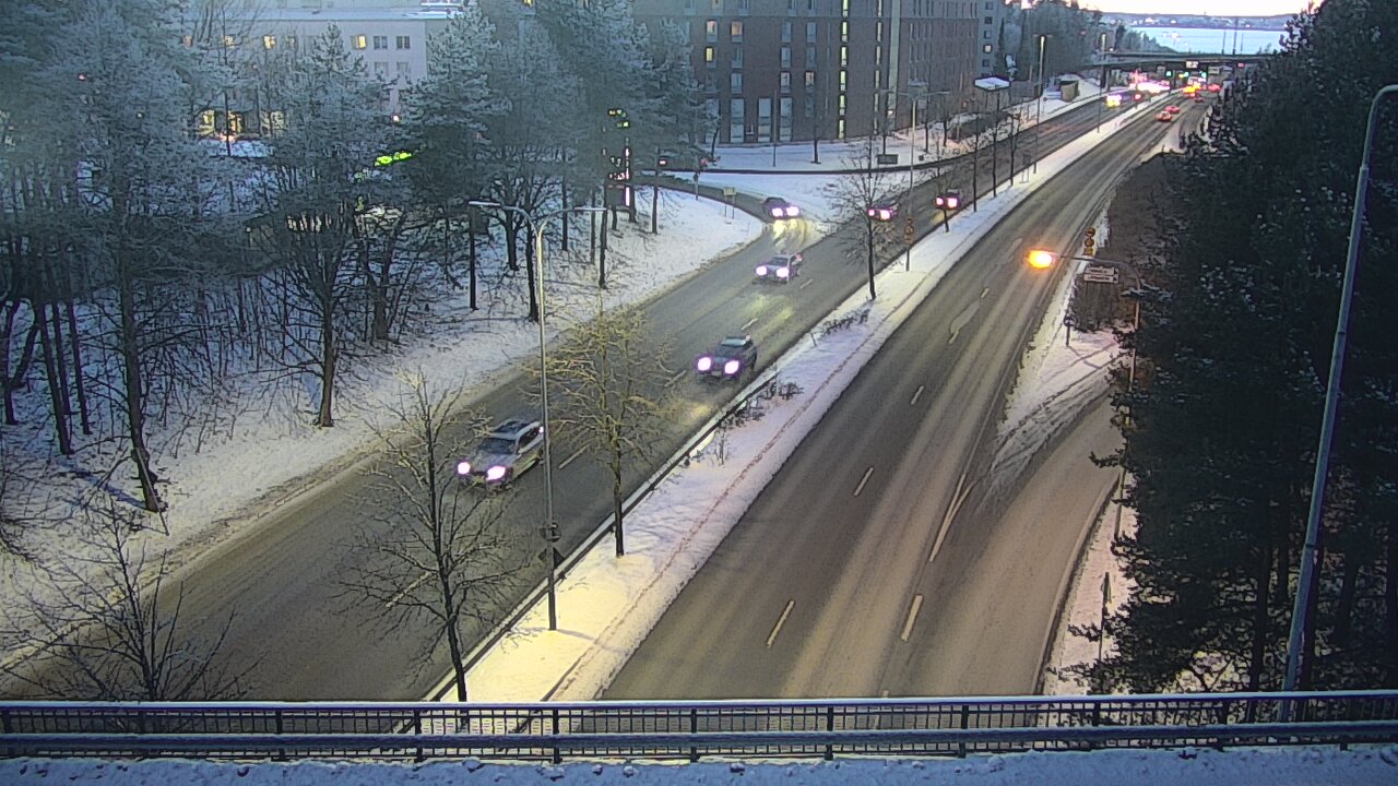 Weather Camera Image Road 12 Tampere, Kalevan puistotie, Tampere, Pirkanmaa