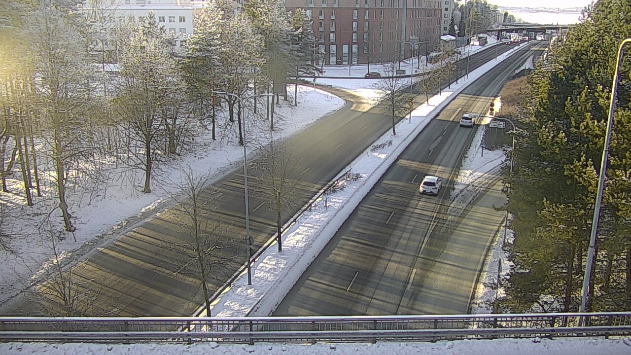 Weather Camera Image Road 12 Tampere, Kalevan puistotie, Tampere, Pirkanmaa