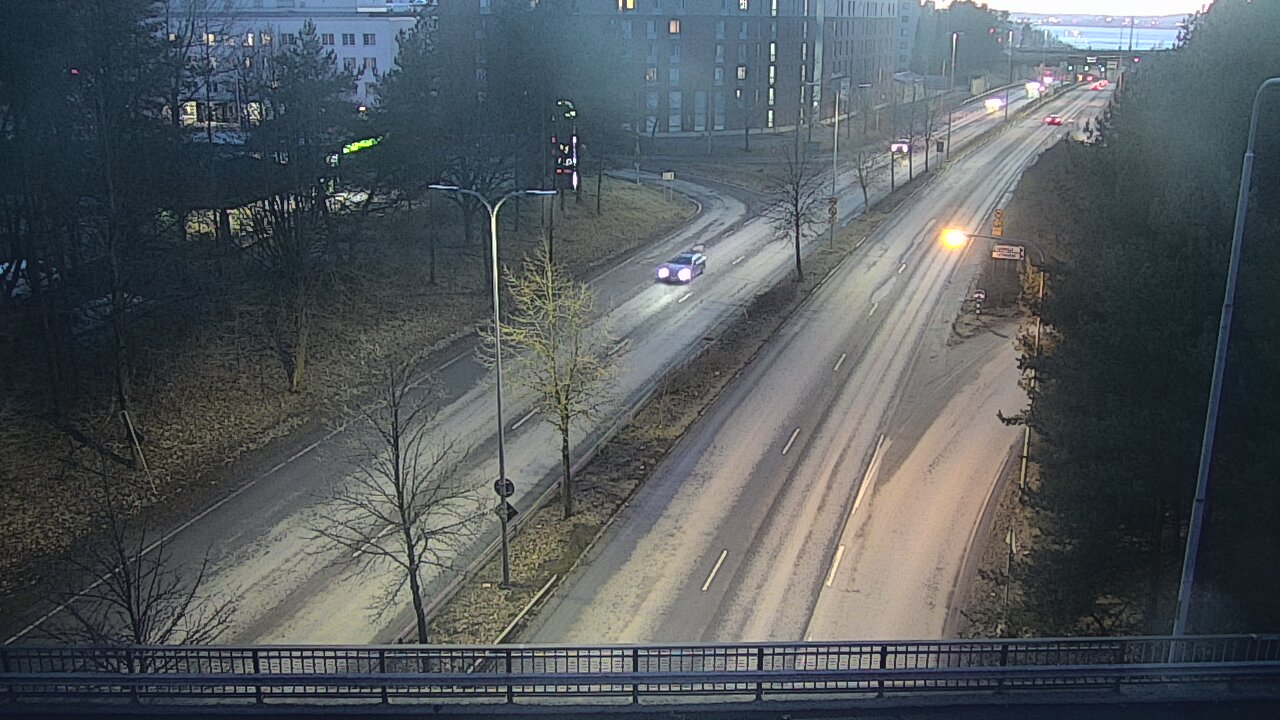 Weather Camera Image Road 12 Tampere, Kalevan puistotie, Tampere, Pirkanmaa