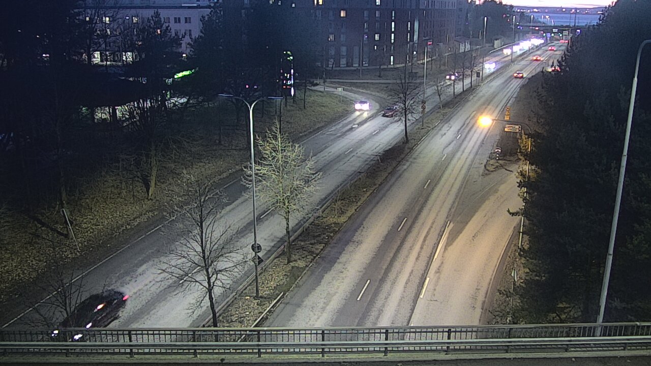 Weather Camera Image Road 12 Tampere, Kalevan puistotie, Tampere, Pirkanmaa