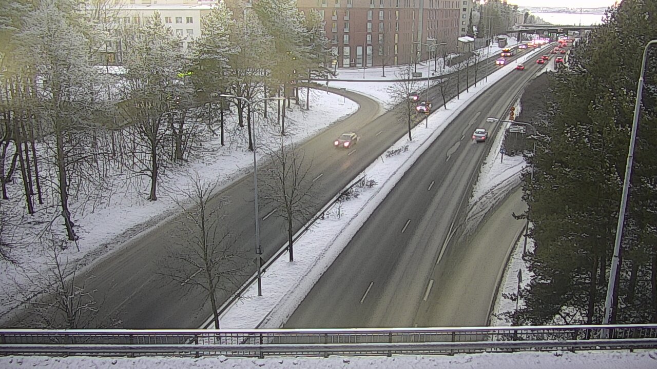 Weather Camera Image Road 12 Tampere, Kalevan puistotie, Tampere, Pirkanmaa