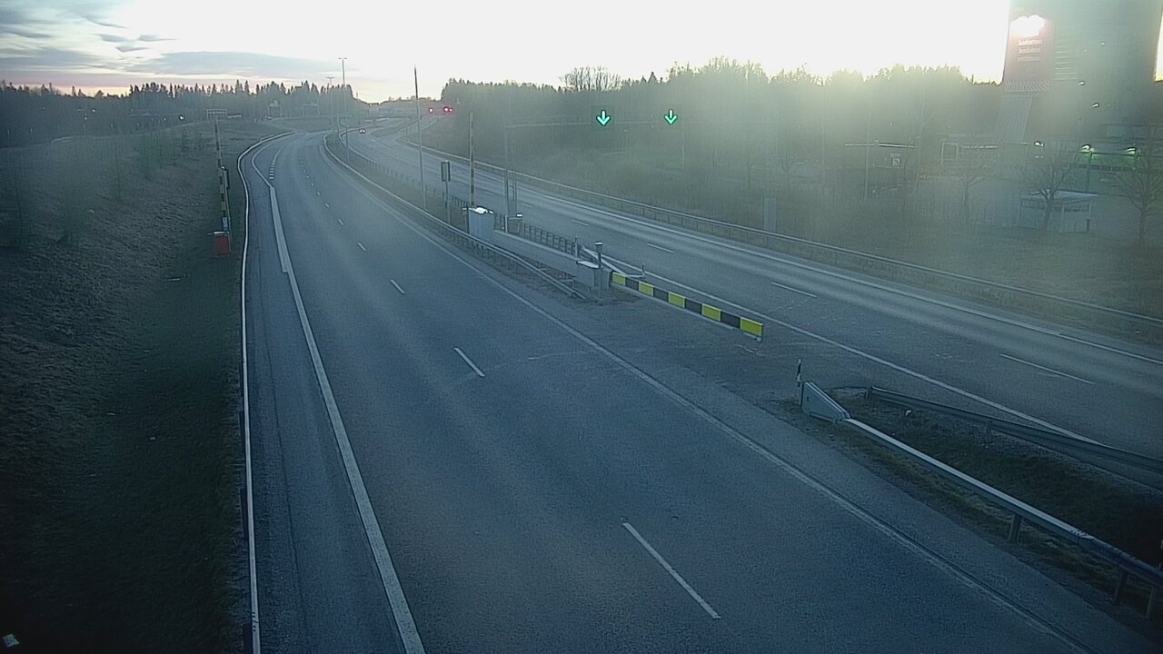 Weather Camera Image Väg 12 Lahtis, Patomäki, Puomi, Väst, Lahti, Päijät-Häme