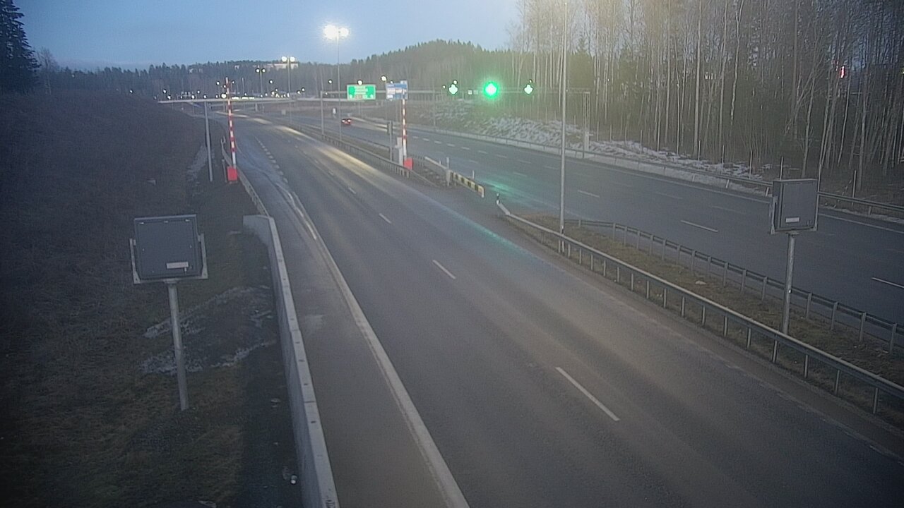 Weather Camera Image Väg 12 Lahtis, Patomäki, Bom, Öst, Lahti, Päijät-Häme