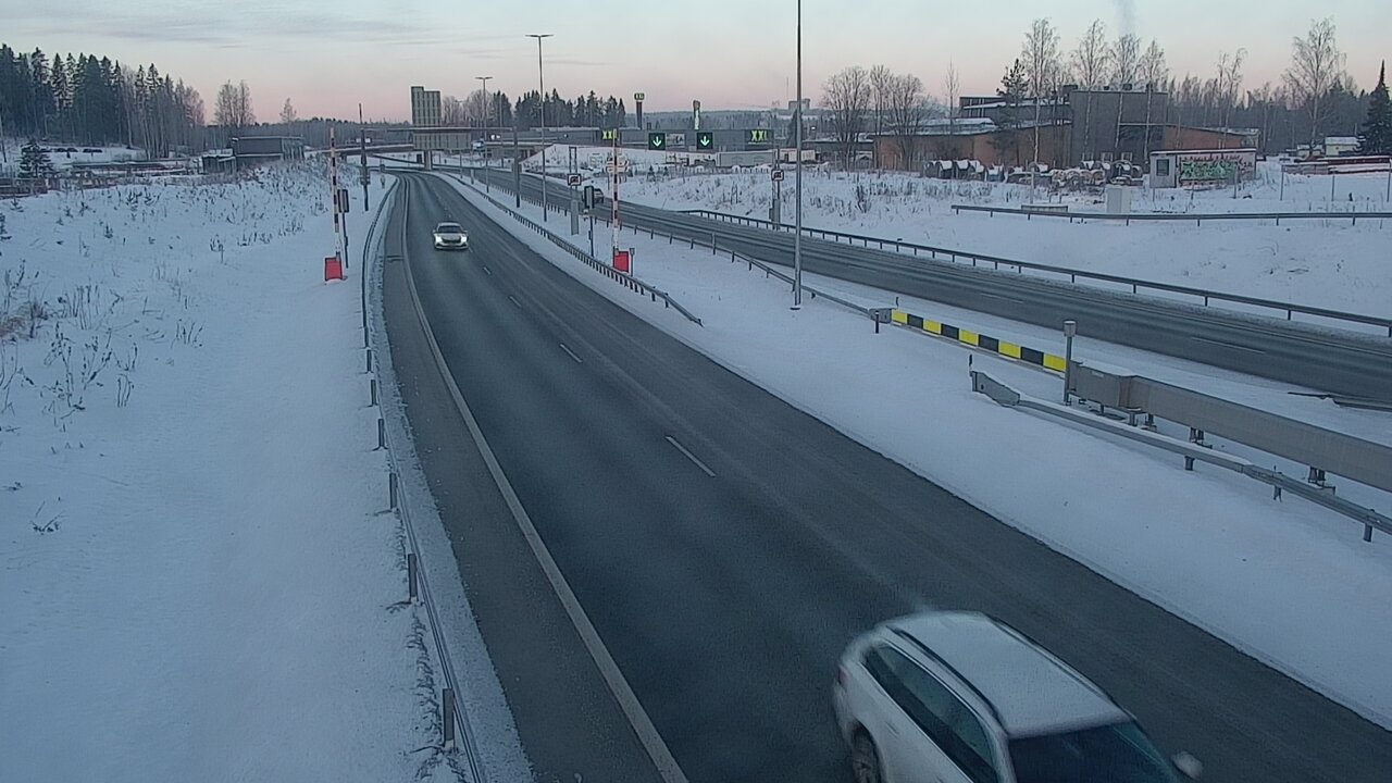 Weather Camera Image Road 12 Lahti, Liipola, Puomi, Länsi, Lahti, Päijät-Häme