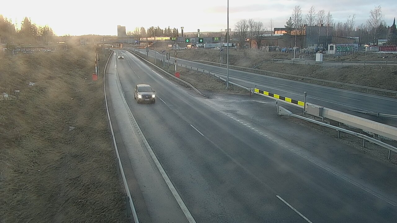 Weather Camera Image Väg 12 Lahti, Liipola, Puomi, Länsi, Lahti, Päijät-Häme