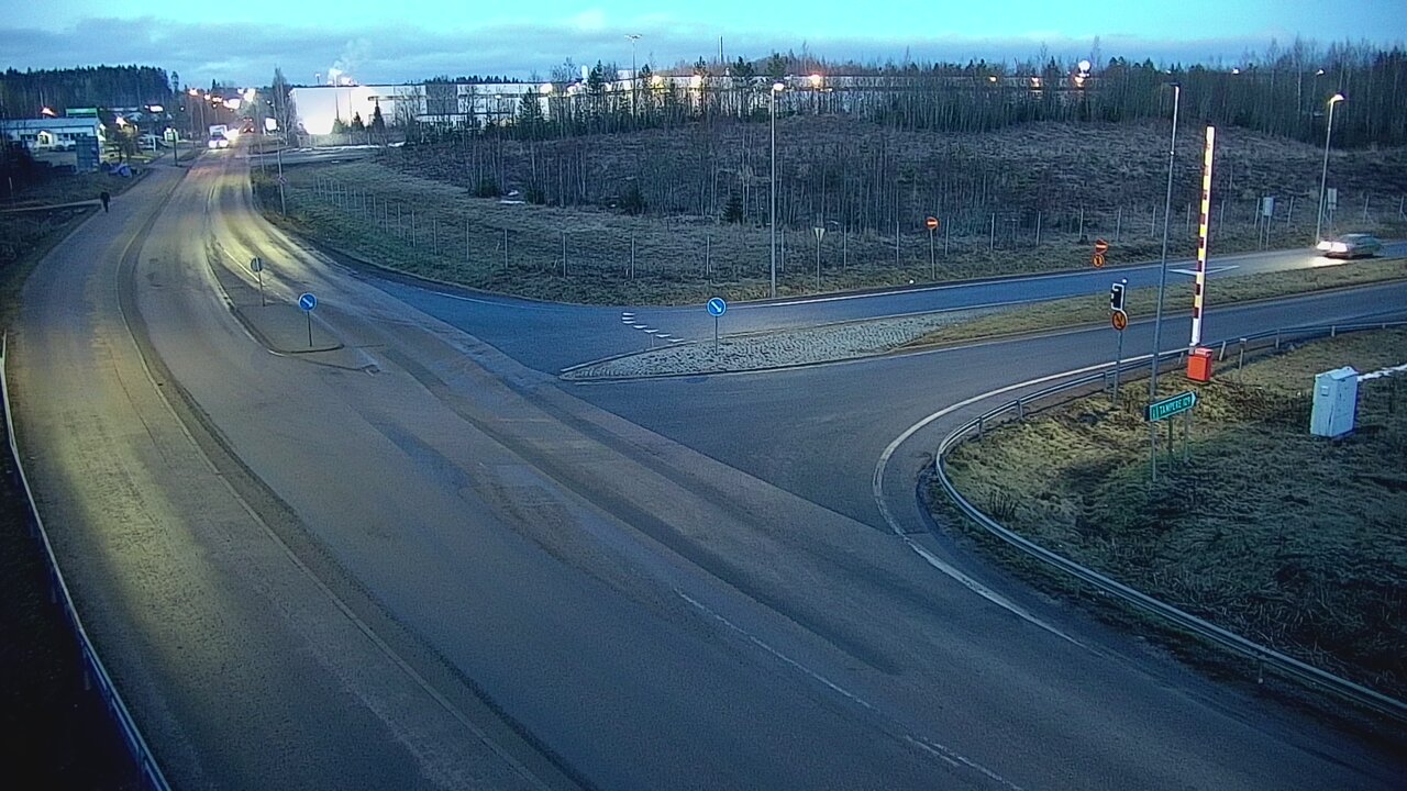 Weather Camera Image Road 12 Lahti, Liipola, Puomi, Ramppi, Itä, Lahti, Päijät-Häme