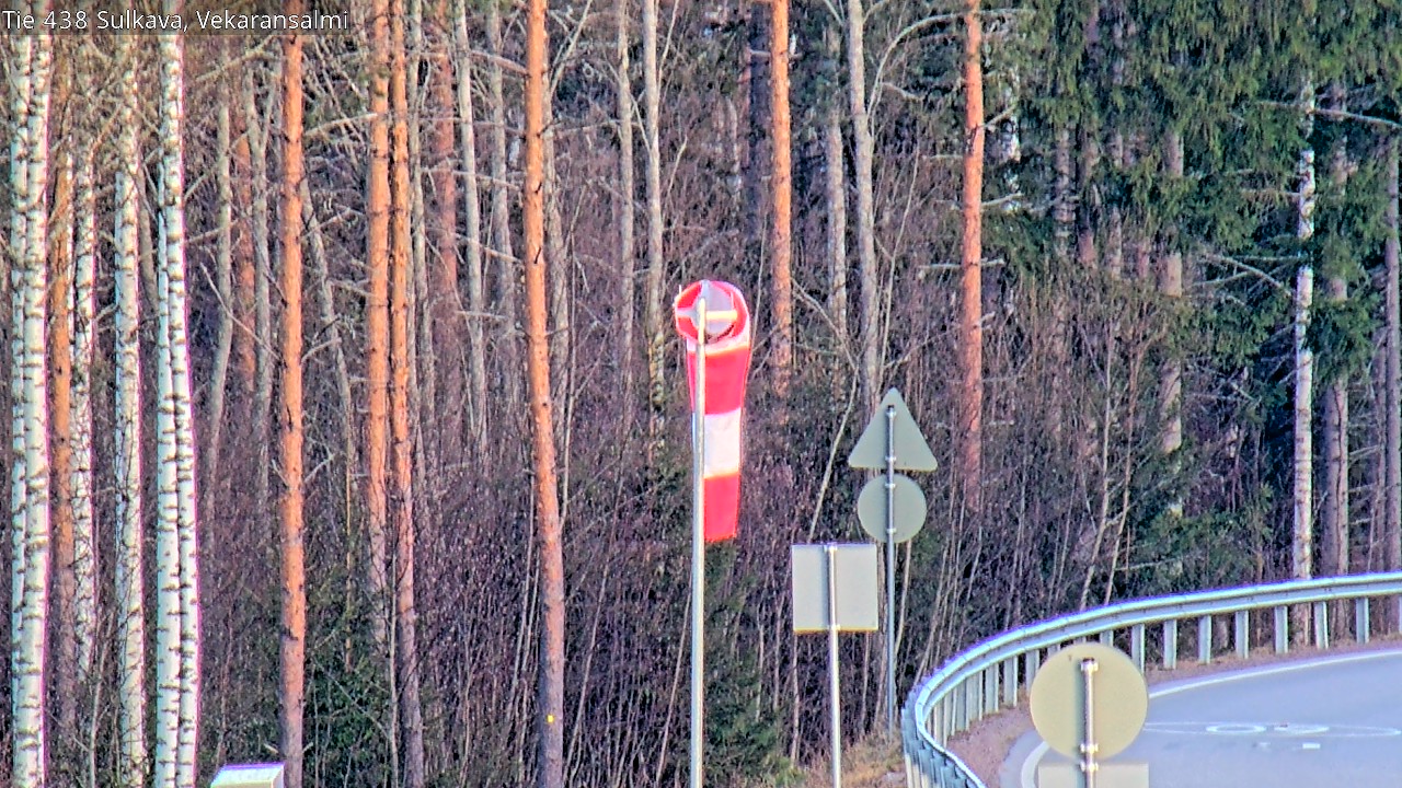 Kelikamerat Kuva Tie 438, Sulkava, Vekaransalmi, Sulkava, Etelä-Savo