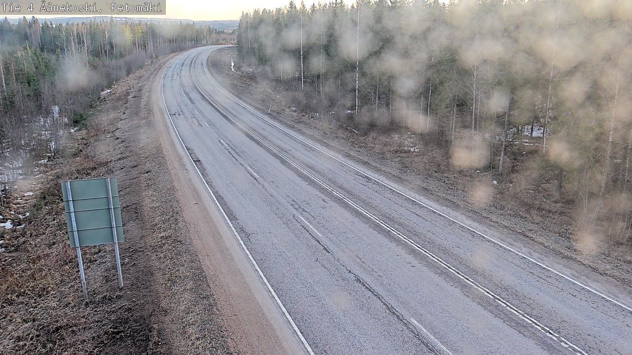 Weather Camera Image Road 4 Äänekoski. PetomäkiPetomäki, Äänekoski, Keski-Suomi
