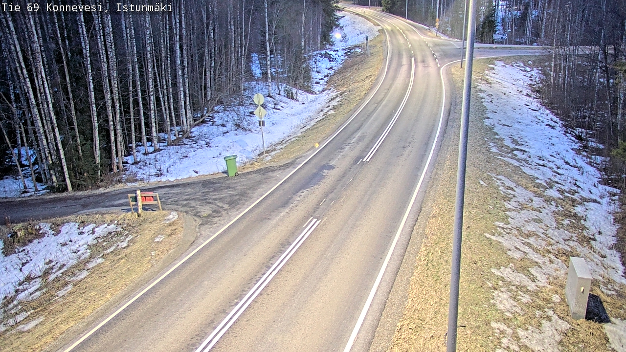 Weather Camera Image Väg 69 Konnevesi, Istunmäki, Konnevesi, Keski-Suomi