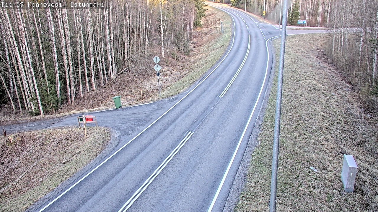 Weather Camera Image Väg 69 Konnevesi, Istunmäki, Konnevesi, Keski-Suomi