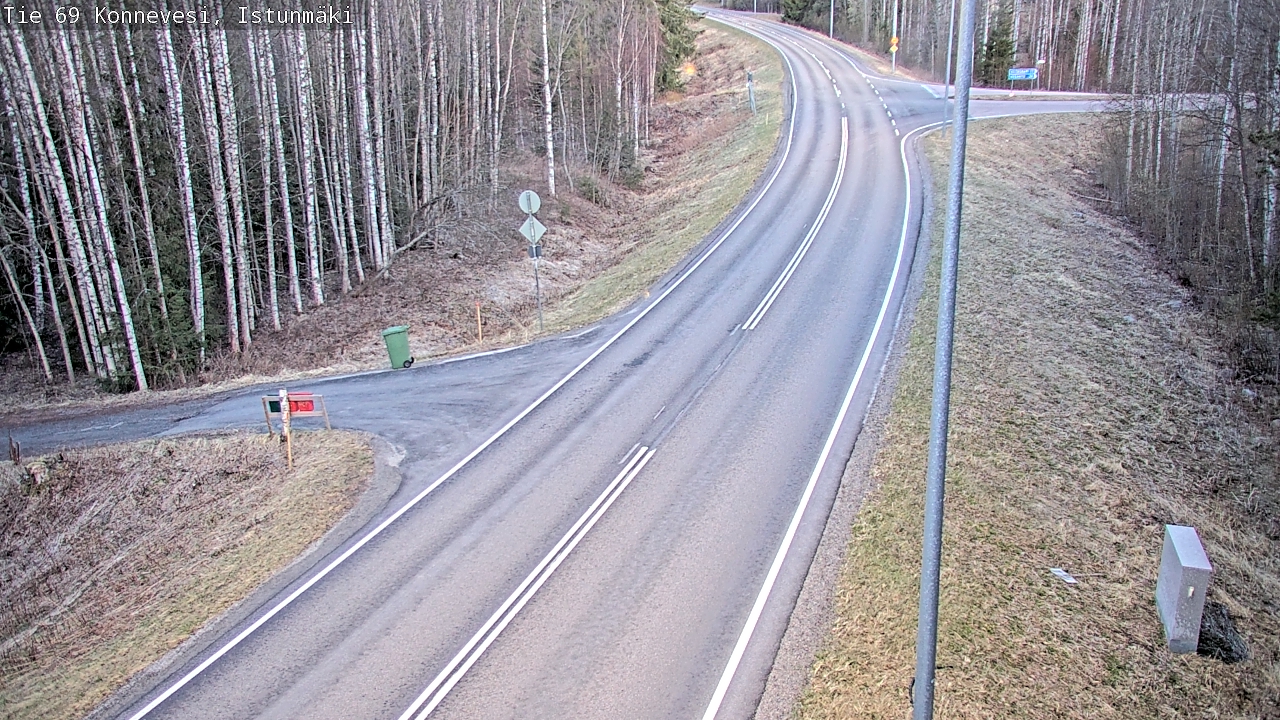 Weather Camera Image Väg 69 Konnevesi, Istunmäki, Konnevesi, Keski-Suomi