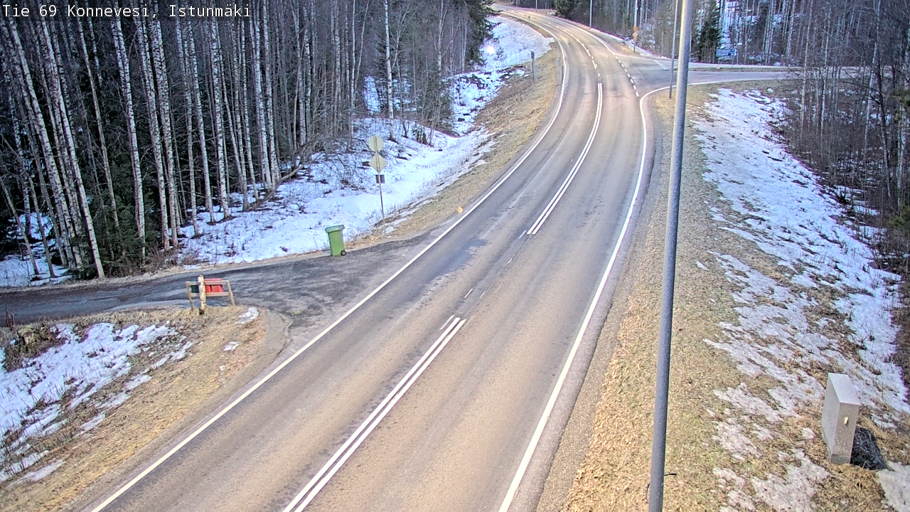 Weather Camera Image Väg 69 Konnevesi, Istunmäki, Konnevesi, Keski-Suomi