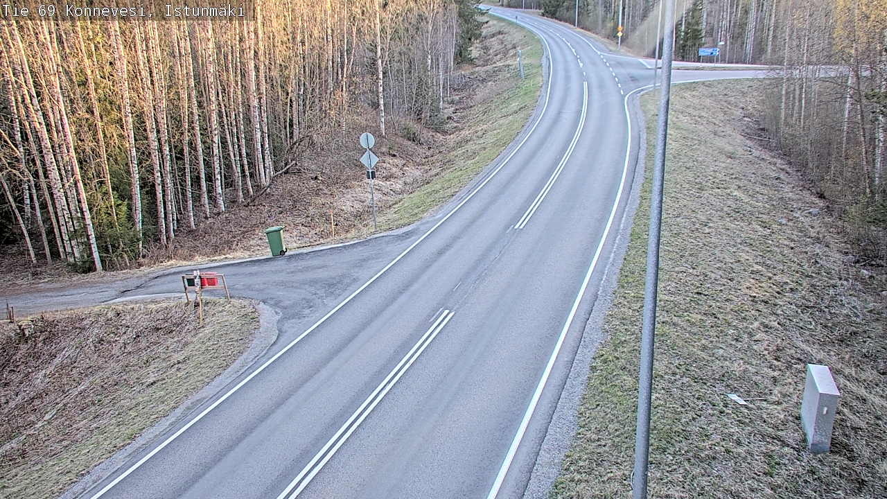 Weather Camera Image Väg 69 Konnevesi, Istunmäki, Konnevesi, Keski-Suomi