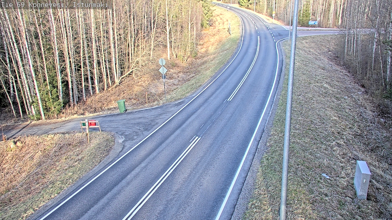 Weather Camera Image Väg 69 Konnevesi, Istunmäki, Konnevesi, Keski-Suomi