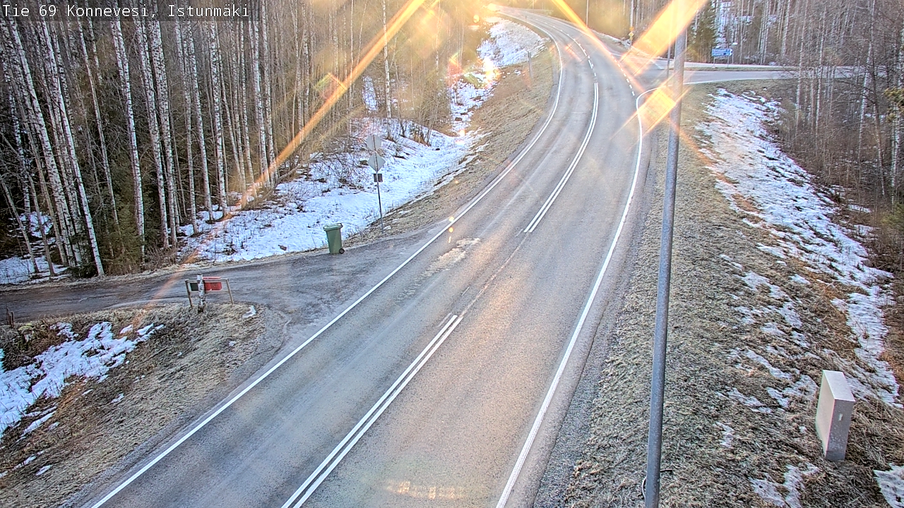 Weather Camera Image Väg 69 Konnevesi, Istunmäki, Konnevesi, Keski-Suomi