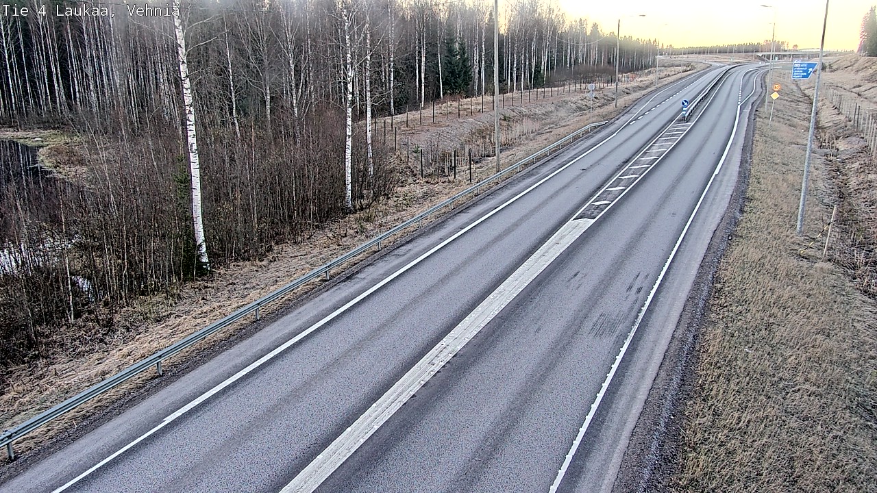 Weather Camera Image Väg 4  Laukaa, Vehniä, Laukaa, Keski-Suomi
