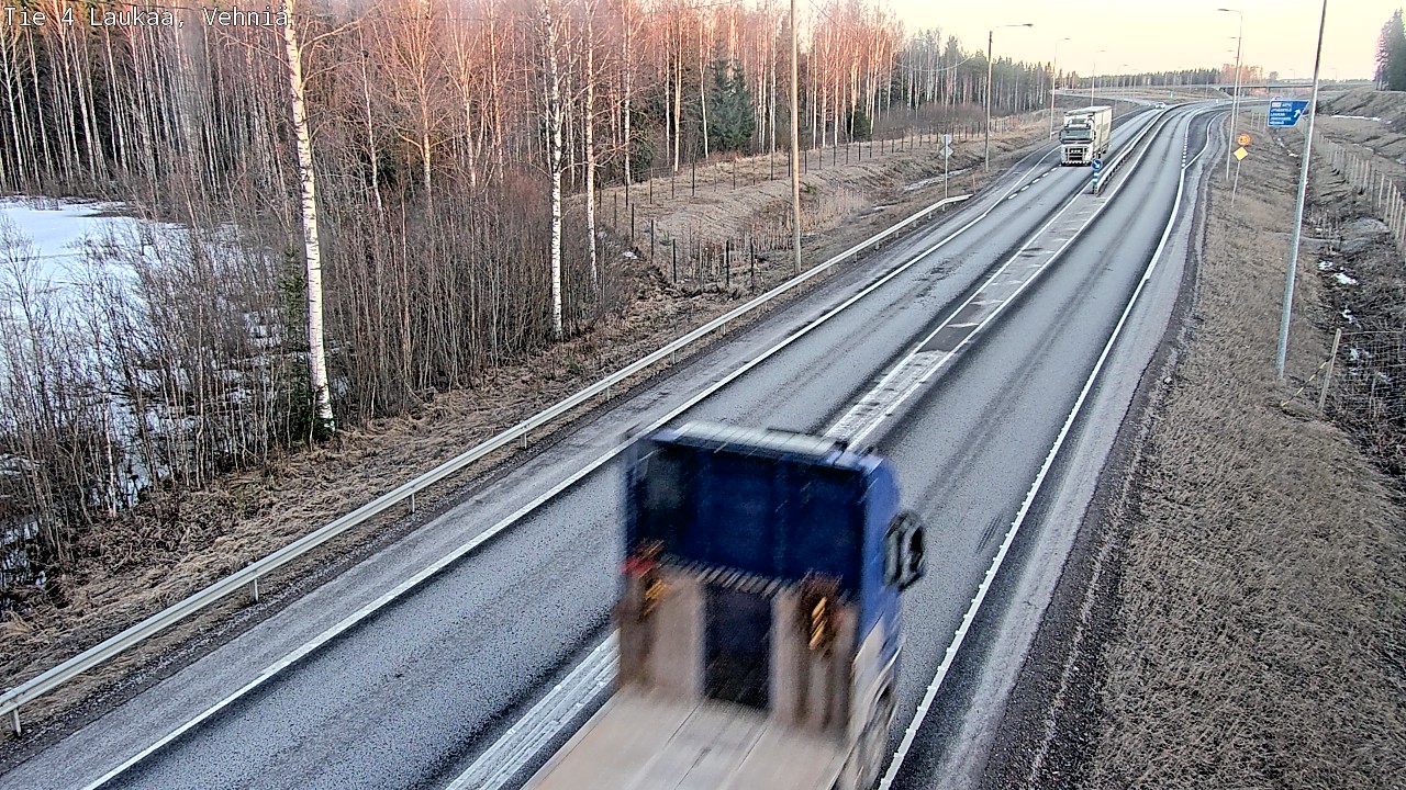 Weather Camera Image Väg 4  Laukaa, Vehniä, Laukaa, Keski-Suomi