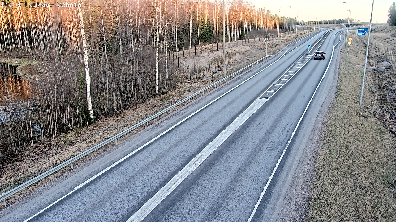 Weather Camera Image Väg 4  Laukaa, Vehniä, Laukaa, Keski-Suomi