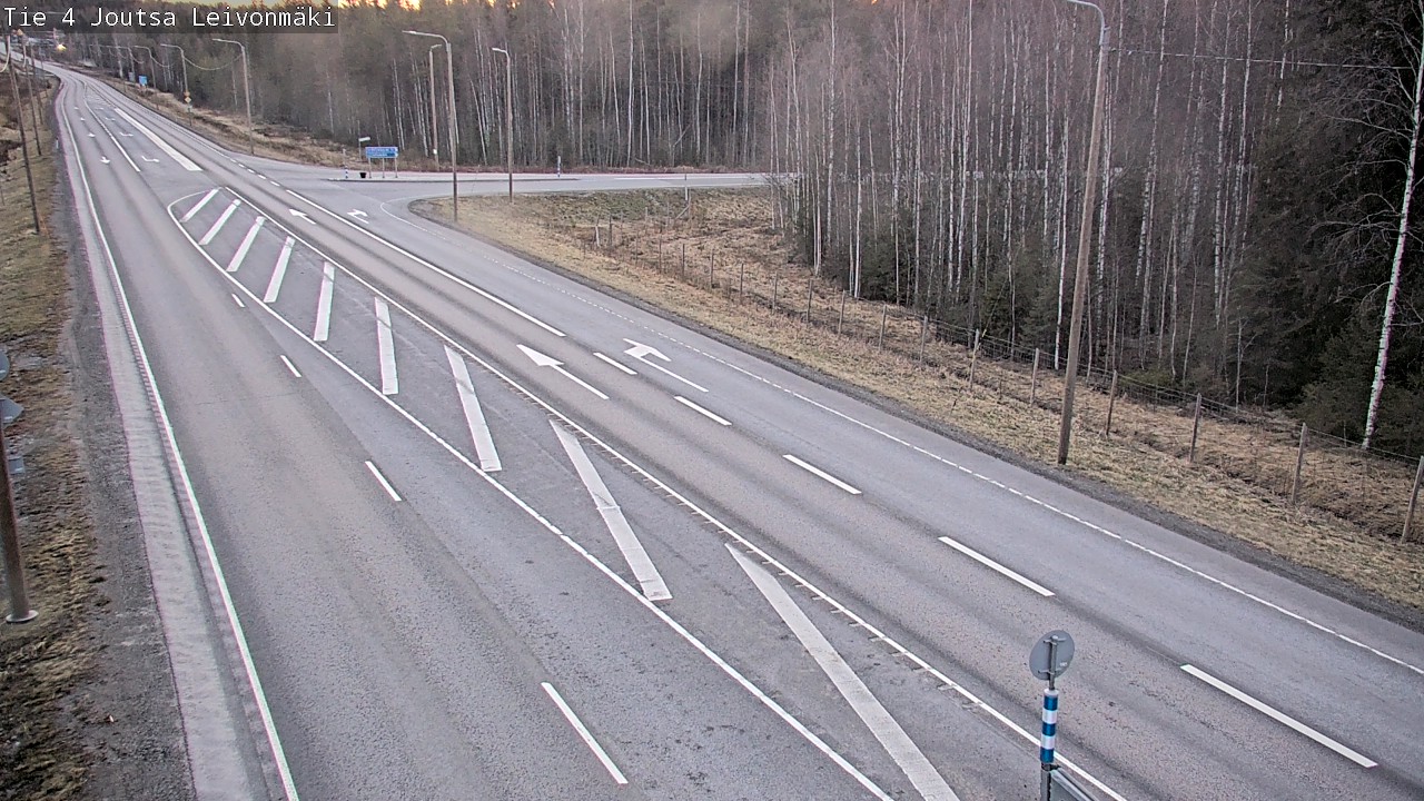 Weather Camera Image Road 4 Joutsa Leivonmäki, Joutsa, Keski-Suomi