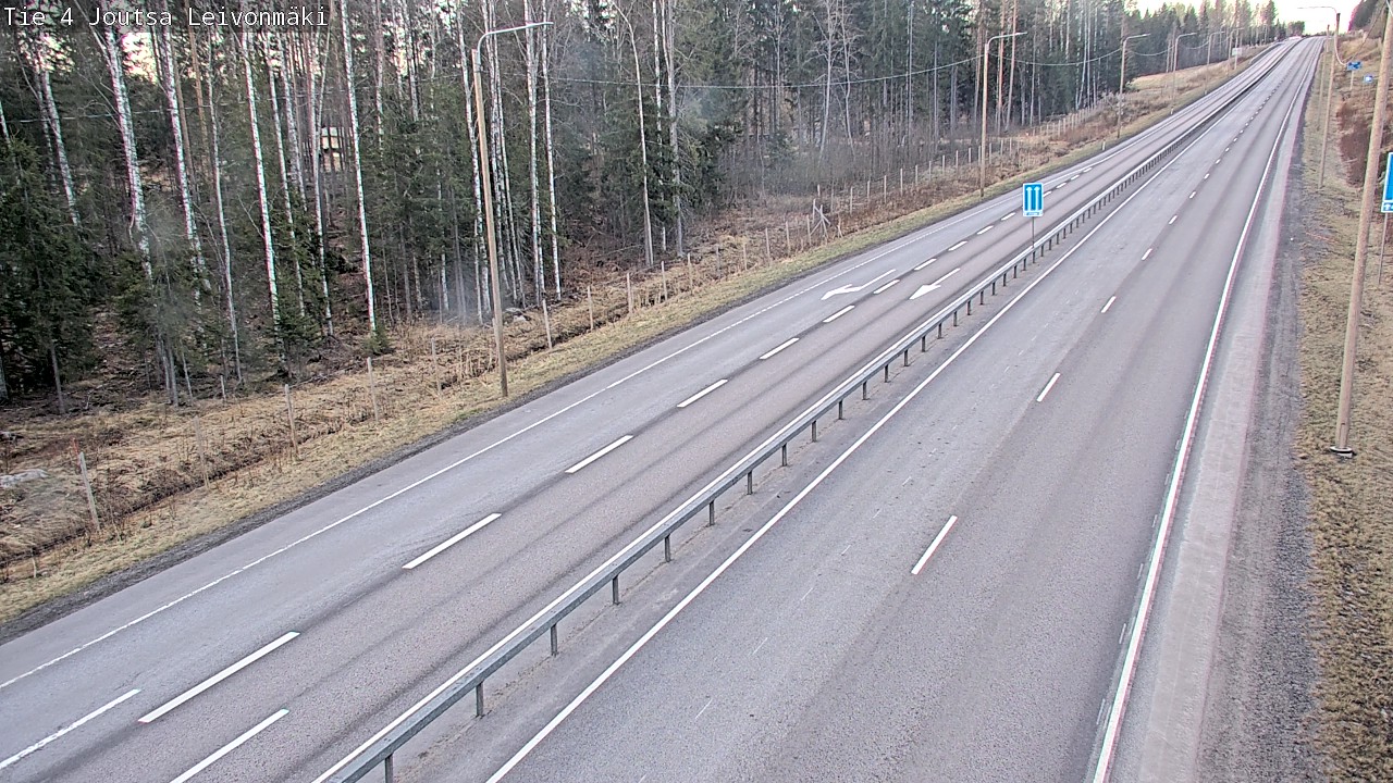 Weather Camera Image Road 4 Joutsa Leivonmäki, Joutsa, Keski-Suomi