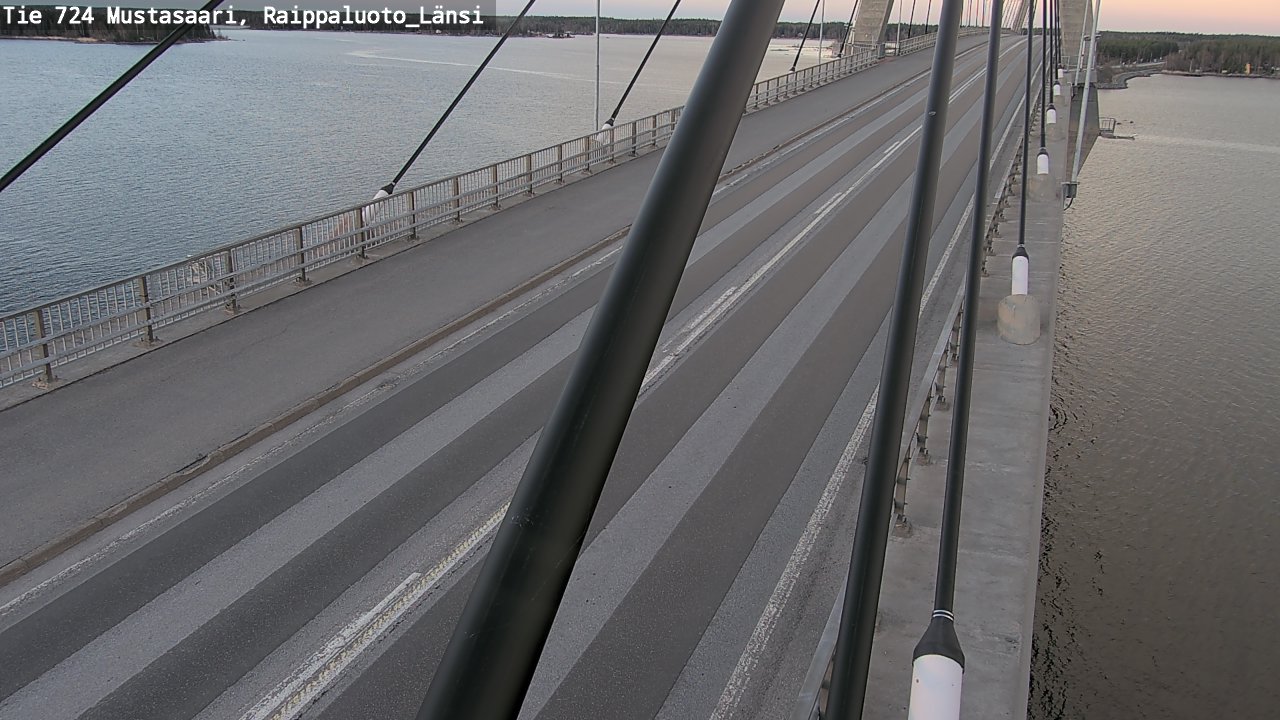 Weather Camera Image Road 724 Mustasaari, Raippaluoto, west, Mustasaari, Pohjanmaa