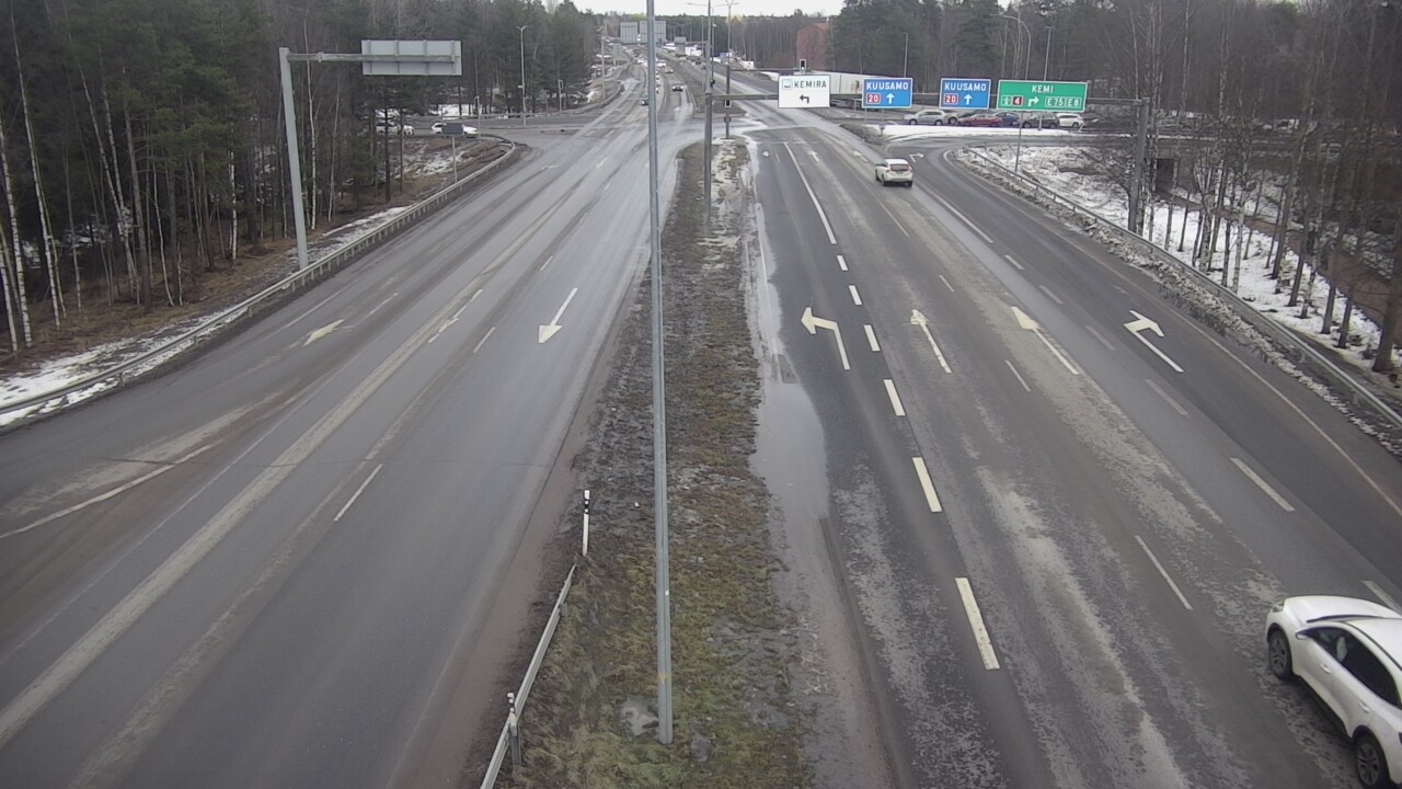 Weather Camera Image Väg 4 Uleåborg, Laanila, Oulu, Pohjois-Pohjanmaa
