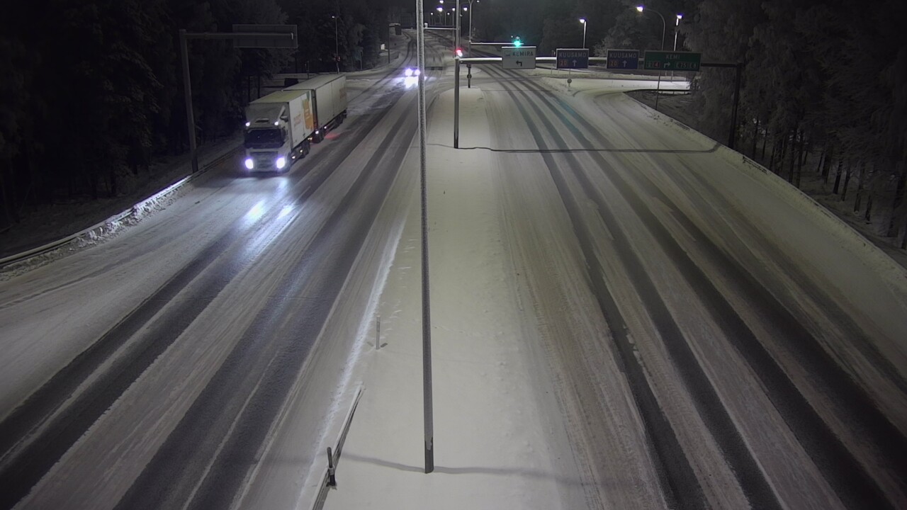 Weather Camera Image Väg 4 Uleåborg, Laanila, Oulu, Pohjois-Pohjanmaa