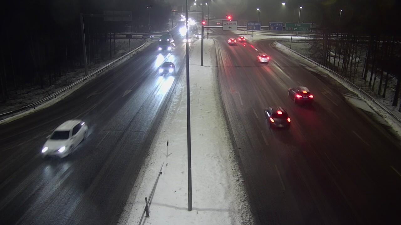 Weather Camera Image Väg 4 Uleåborg, Laanila, Oulu, Pohjois-Pohjanmaa