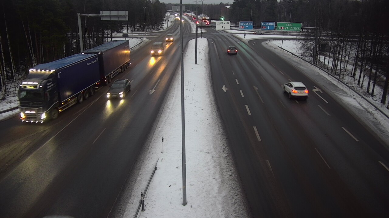 Weather Camera Image Väg 4 Uleåborg, Laanila, Oulu, Pohjois-Pohjanmaa