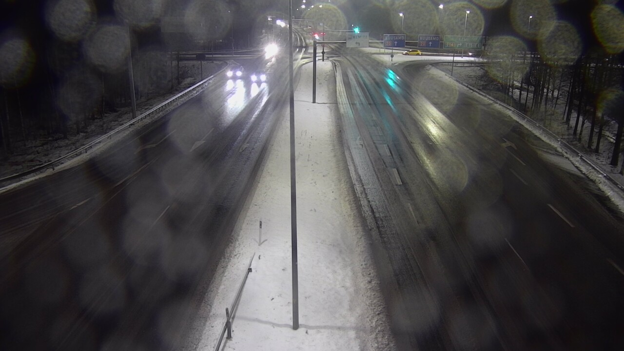 Weather Camera Image Väg 4 Uleåborg, Laanila, Oulu, Pohjois-Pohjanmaa