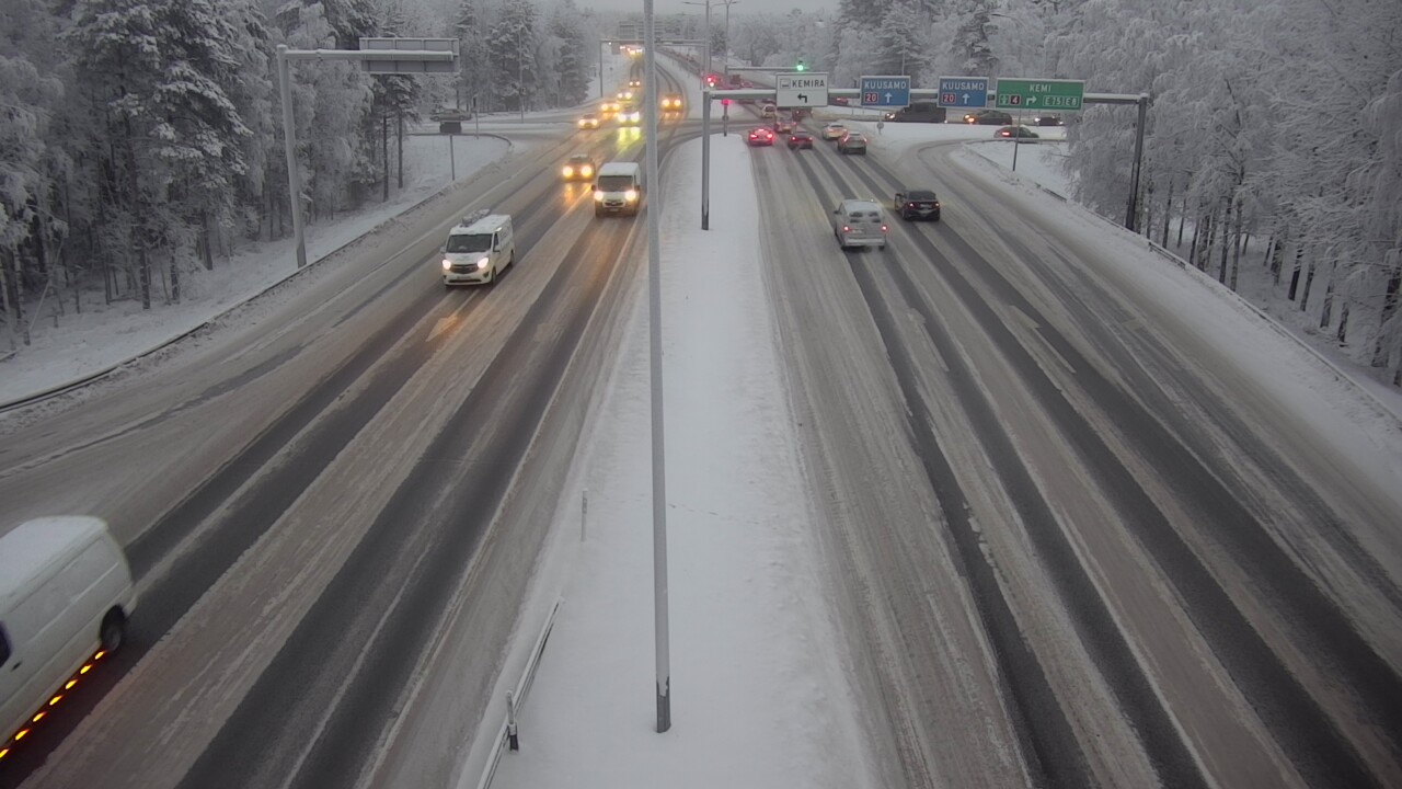 Weather Camera Image Väg 4 Uleåborg, Laanila, Oulu, Pohjois-Pohjanmaa