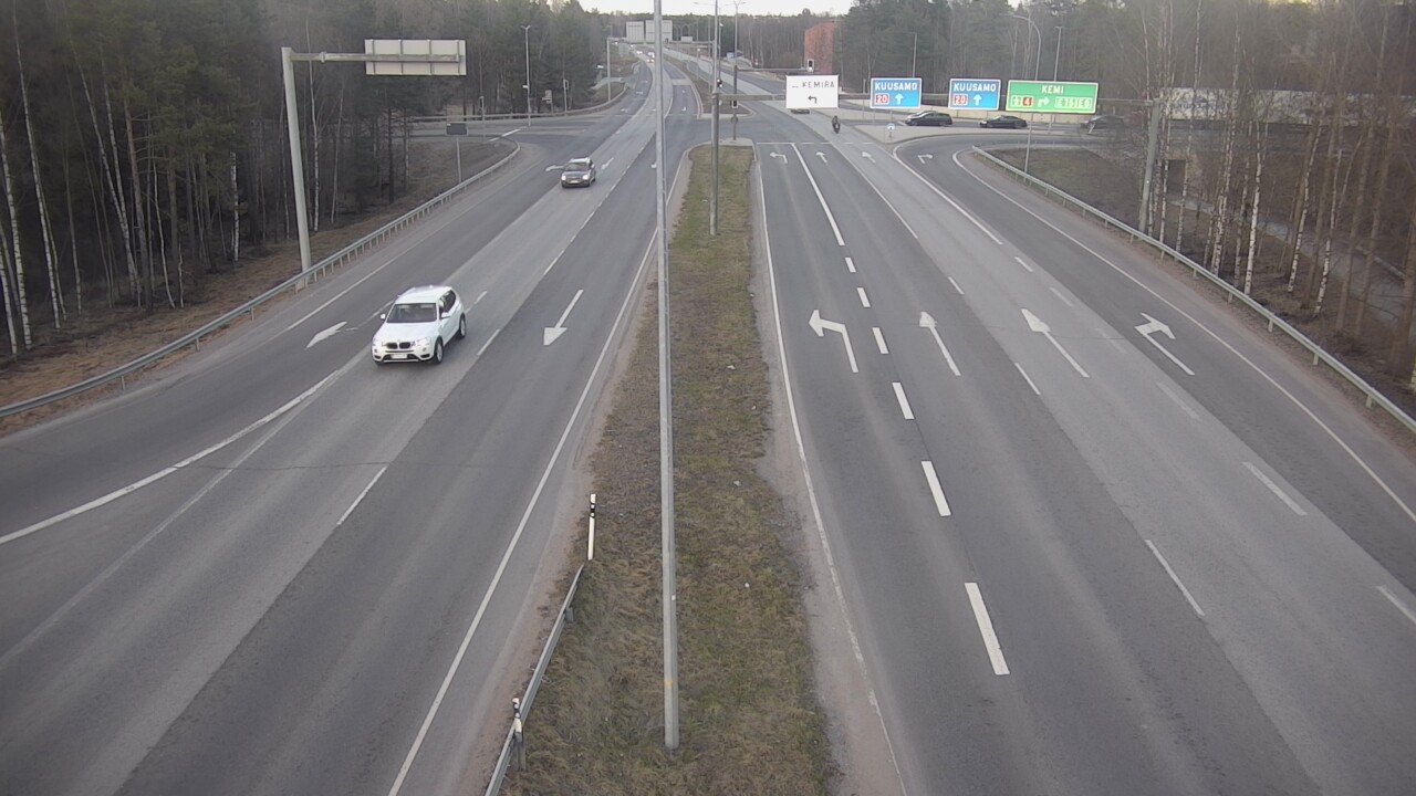 Weather Camera Image Väg 4 Uleåborg, Laanila, Oulu, Pohjois-Pohjanmaa